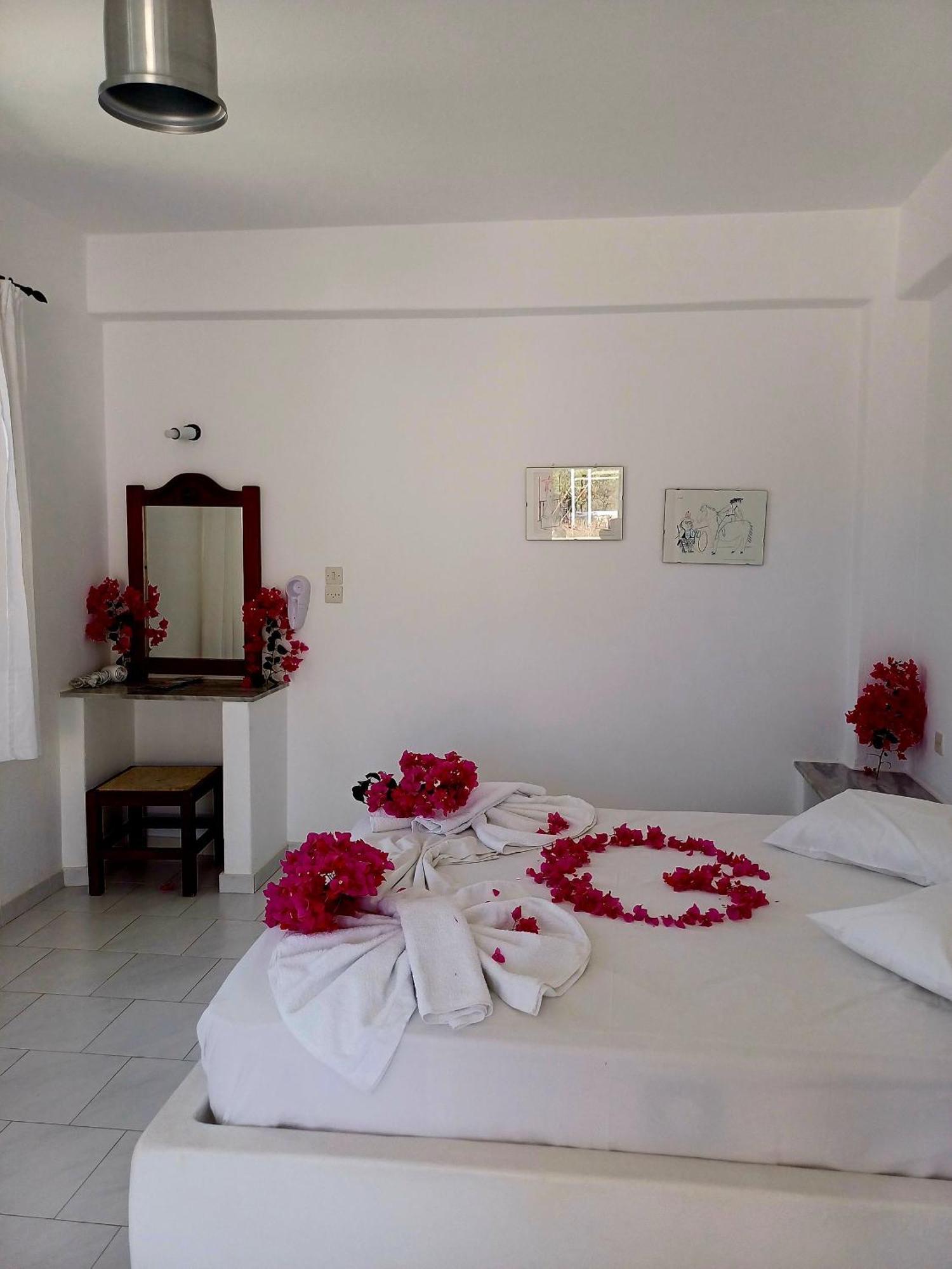 Mirsini Studios Parasporos Extérieur photo